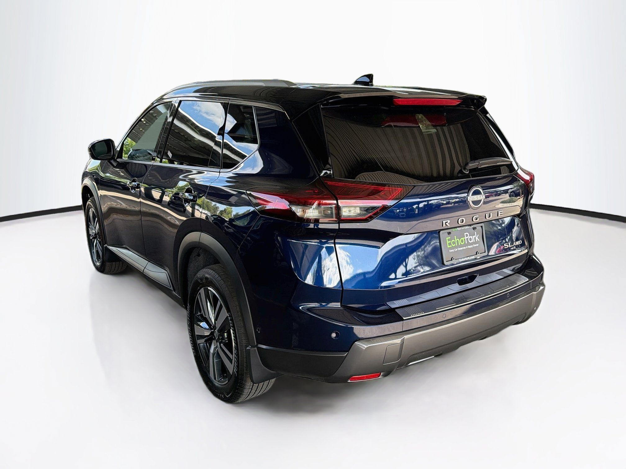 Used 2025 Nissan Rogue SL w/ SL Premium Package AWD/4WD image 5