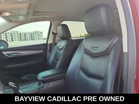 Used 2017 Cadillac XT5 Premium Luxury FWD image 24