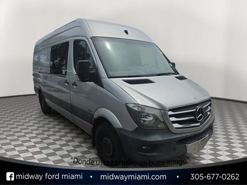 Used 2014 Mercedes-Benz Sprinter 2500 image 1