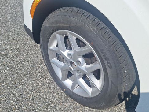 Used 2023 Kia Soul LX w/ LX Technology Package FWD image 9