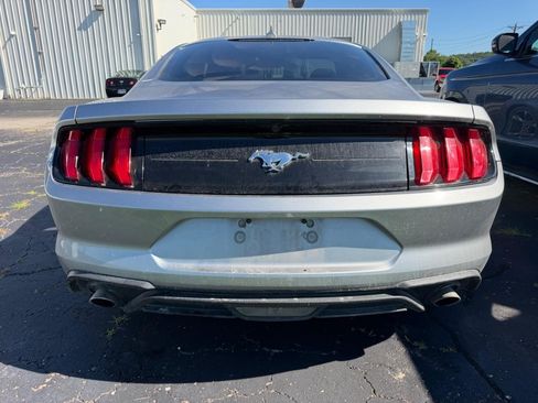 Used 2021 Ford Mustang Coupe RWD image 3