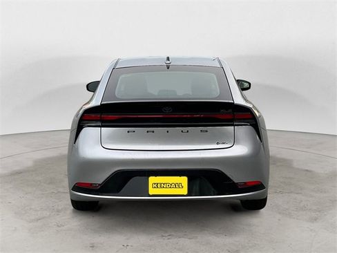 Used 2024 Toyota Prius XLE image 4