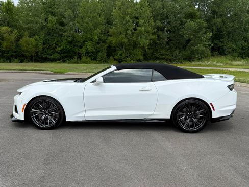 Used 2020 Chevrolet Camaro ZL1 RWD image 16