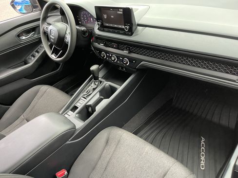 Used 2025 Honda Accord SE image 12