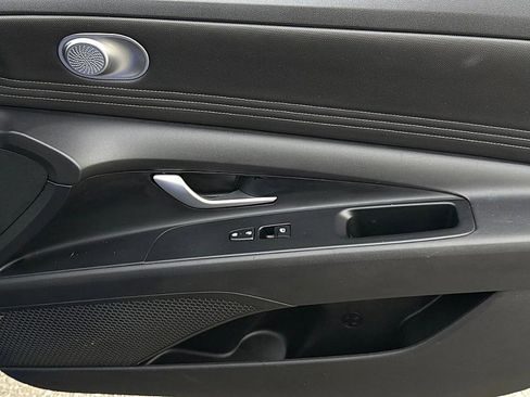 Certified 2023 Hyundai Elantra Limited w/ Cargo Package image 22