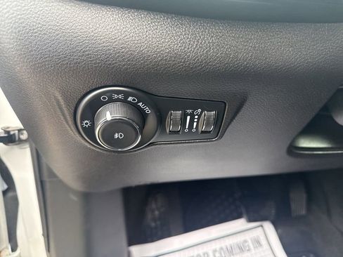 Used 2023 Jeep Compass Trailhawk w/ Trailhawk Convenience Group image 25