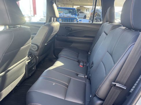 Used 2022 Honda Passport TrailSport image 16