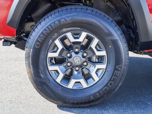 Certified 2022 Toyota Tacoma TRD Off-Road w/ Technology Package image 10