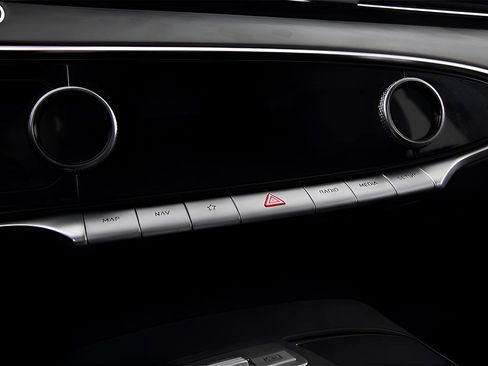 Used 2025 Genesis G70 3.3T Advanced w/ Sport Prestige Package image 29