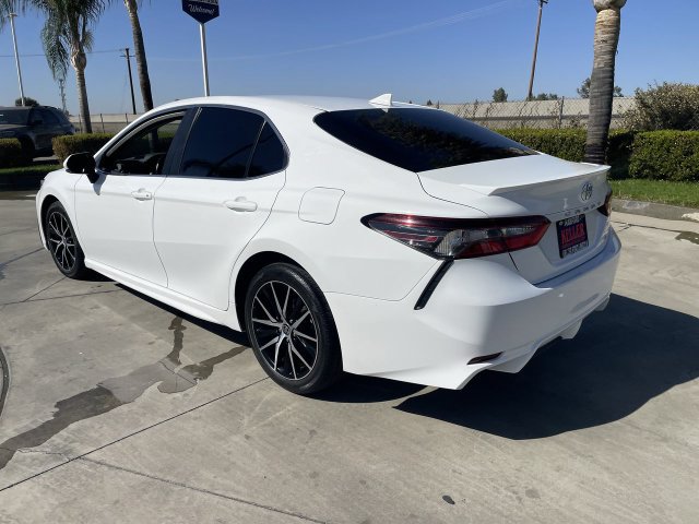 Used 2024 Toyota Camry SE FWD image 6