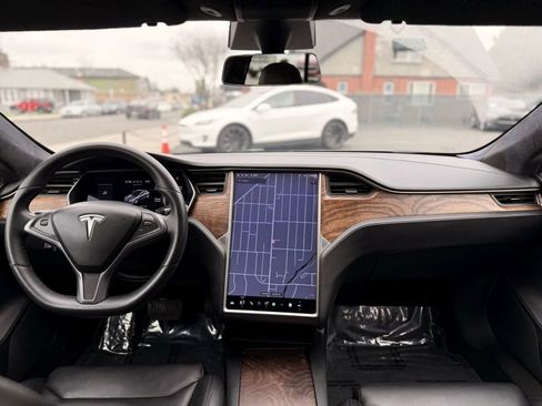 Used 2019 Tesla Model S Long Range image 9