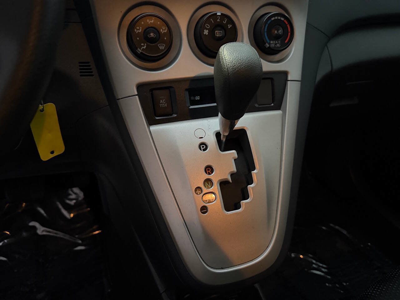 Used 2009 Toyota Matrix S FWD image 14