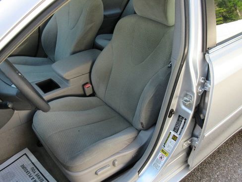 Used 2009 Toyota Camry LE image 11