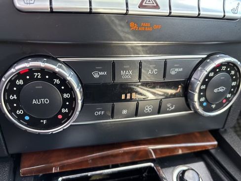 Used 2012 Mercedes-Benz C 300 4MATIC Sedan image 18