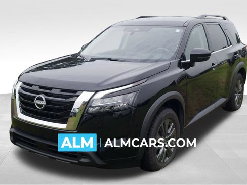 Used 2024 Nissan Pathfinder SV FWD image 1