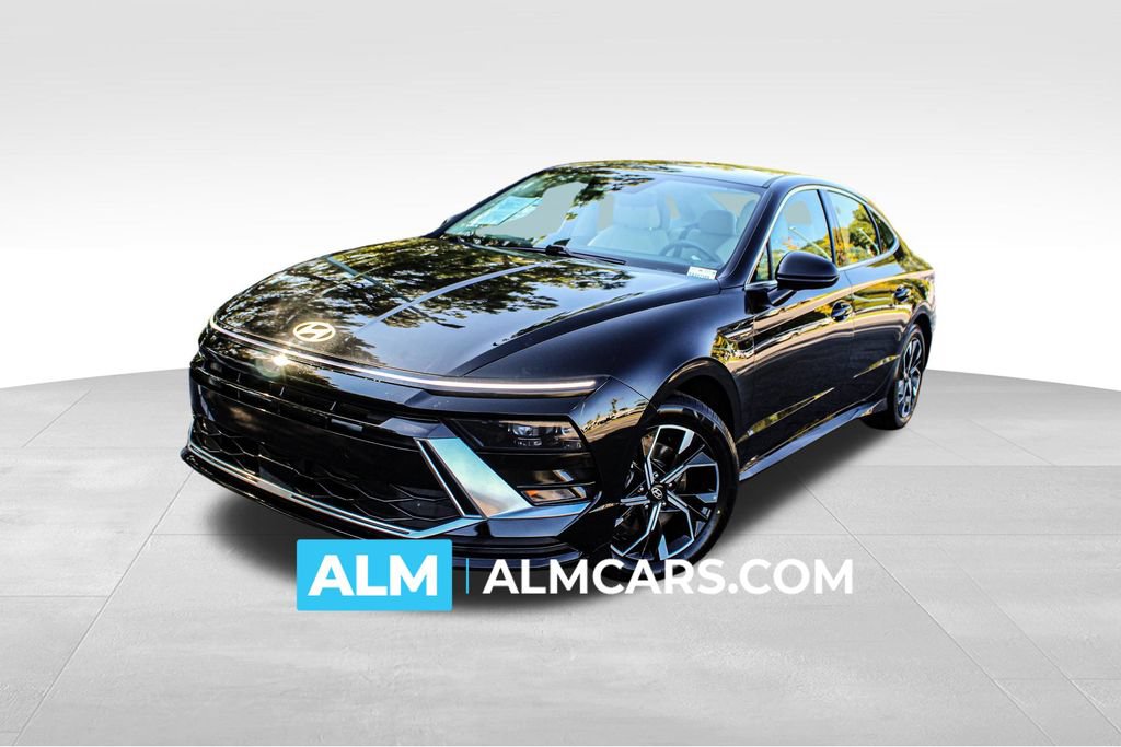 Used 2025 Hyundai Sonata SEL FWD image 1