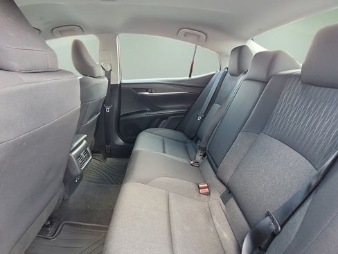 Used 2025 Toyota Camry SE FWD image 17
