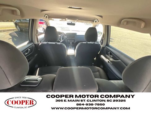 Used 2018 Nissan Rogue SV w/ Premium Package image 25