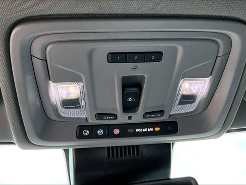 Used 2024 GMC Sierra 1500 SLT image 28