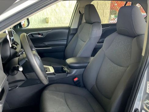 Used 2023 Toyota RAV4 XLE image 7