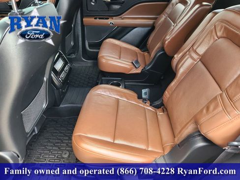Used 2022 Lincoln Aviator Reserve w/ Equipment Group 201A RWD image 21
