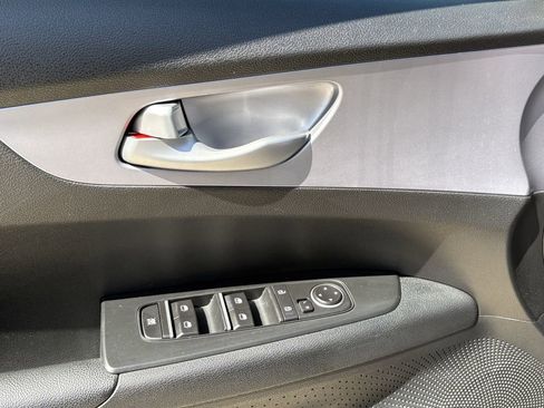 Used 2024 Kia Forte LXS image 11