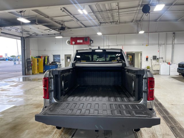 Used 2025 RAM 1500 Tungsten AWD/4WD image 25