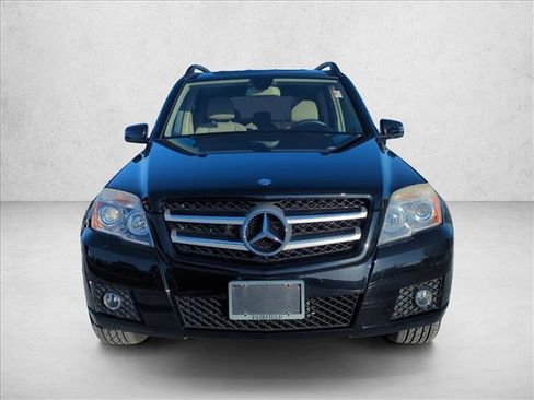 Used 2010 Mercedes-Benz GLK 350 4MATIC image 2