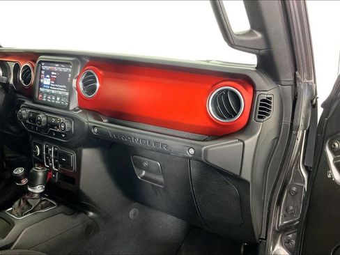 Used 2018 Jeep Wrangler Unlimited Rubicon AWD/4WD image 21