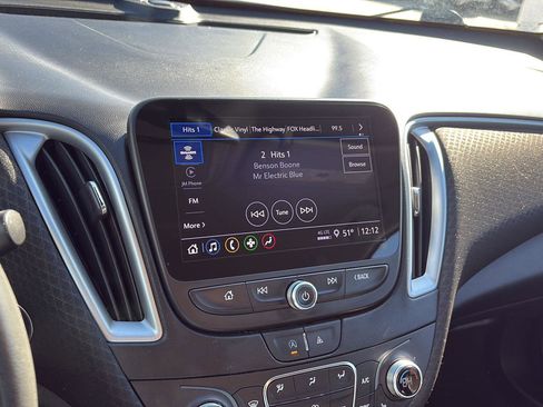 Used 2023 Chevrolet Malibu LT image 18