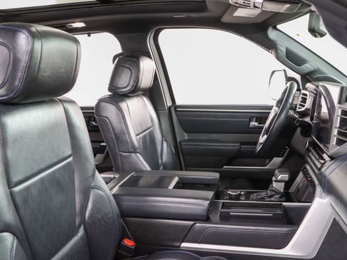 Used 2024 Toyota Sequoia Platinum AWD/4WD image 30