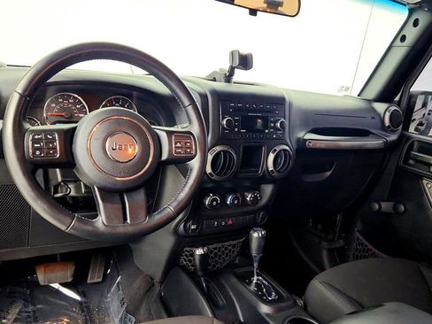 Used 2017 Jeep Wrangler Unlimited Sport w/ Connectivity Group AWD/4WD image 12