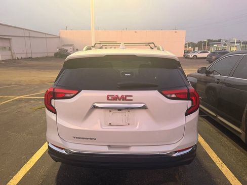 Used 2020 GMC Terrain SLT w/ Preferred Package FWD image 10