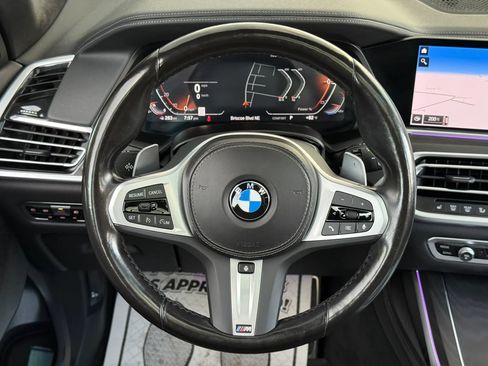Used 2022 BMW X7 xDrive40i w/ M Sport Package AWD/4WD image 18
