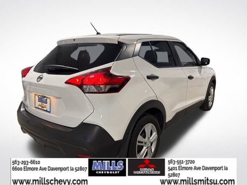 Used 2020 Nissan Kicks S image 5