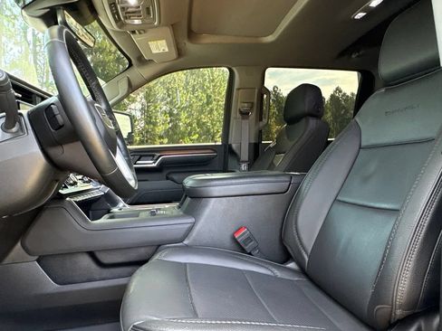 Used 2025 GMC Sierra 2500 Denali w/ Denali Reserve Package AWD/4WD image 27
