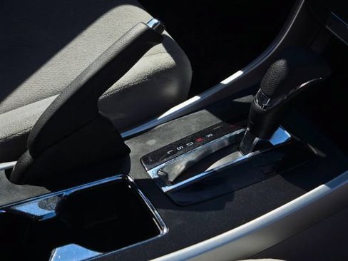 Used 2013 Honda Accord LX image 22