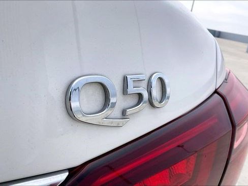 Used 2021 INFINITI Q50 Pure image 8