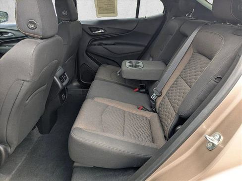 Used 2019 Chevrolet Equinox LT FWD image 17