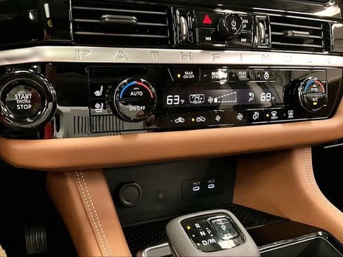 New 2026 Nissan Pathfinder Platinum image 26