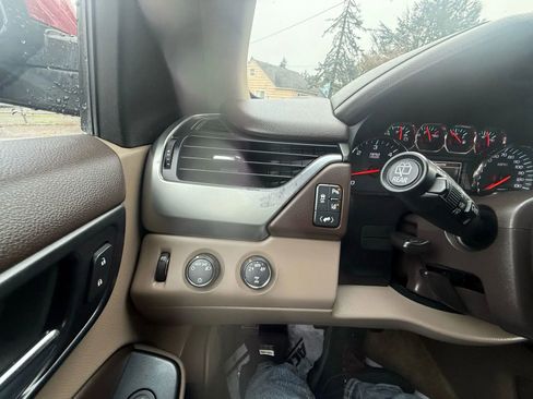 Used 2015 Chevrolet Tahoe LT image 22