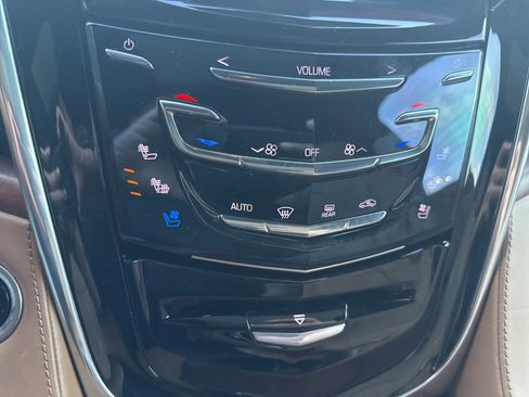 Used 2017 Cadillac Escalade ESV Platinum image 20