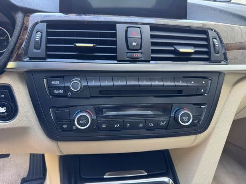 Used 2015 BMW 320i Sedan RWD image 27