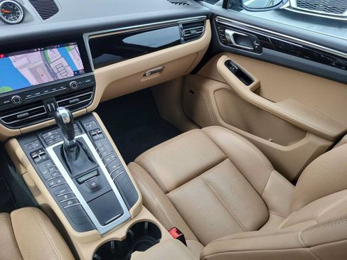 Used 2020 Porsche Macan S AWD/4WD image 6