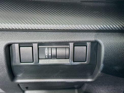 Used 2024 Subaru Crosstrek 2.0i Premium image 16