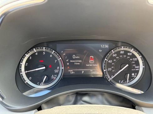 Used 2020 Toyota Highlander Limited image 12