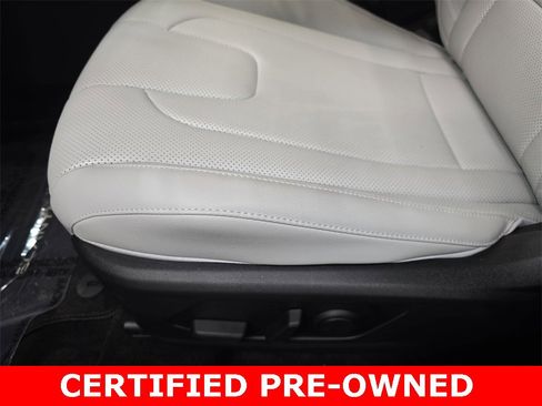 Certified 2025 Hyundai Elantra Limited image 29