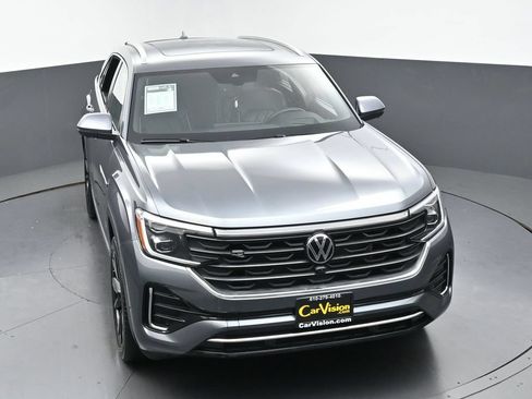 Used 2025 Volkswagen Atlas Cross Sport SEL Premium R-Line AWD/4WD image 41
