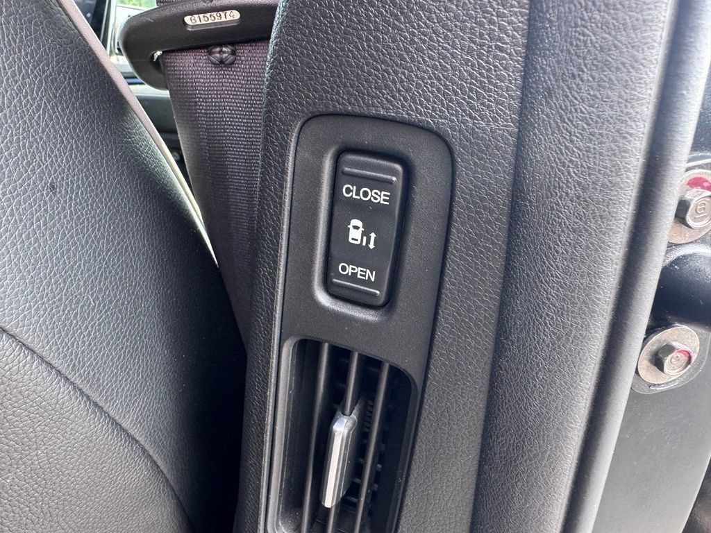Used 2023 Honda Odyssey Elite image 31