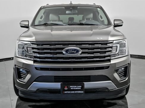 Used 2019 Ford Expedition XLT w/ Equipment Group 202A image 4